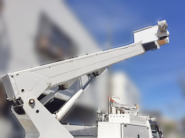 いすゞエルフ高所作業車小型（2t・3t）[写真04]