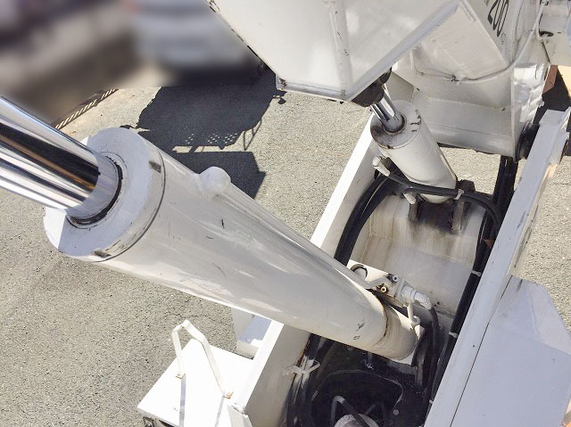 いすゞエルフ高所作業車小型（2t・3t）[写真05]