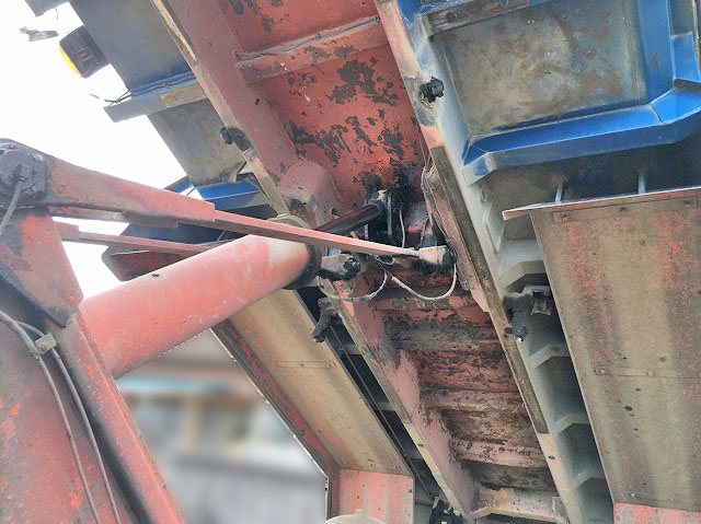 日野プロフィアダンプ大型（10t）[写真11]