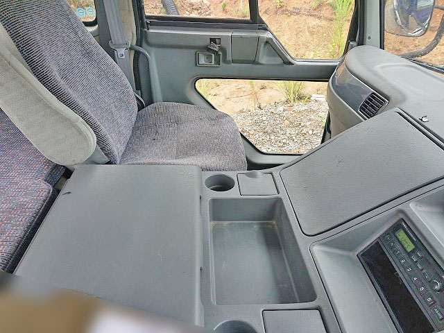 三菱ふそうスーパーグレートトレーラーヘッド（トラクターヘッド）大型（10t）[写真21]