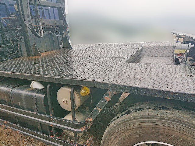 三菱ふそうスーパーグレートトレーラーヘッド（トラクターヘッド）大型（10t）[写真09]