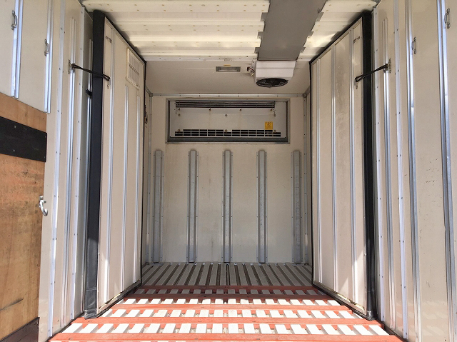 いすゞキャンター冷凍車（冷蔵車）小型（2t・3t）[写真11]