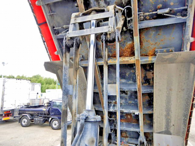 日野レンジャーダンプ増トン（6t・8t）[写真09]