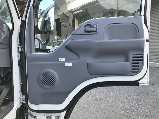 いすゞエルフ高所作業車小型（2t・3t）[写真29]