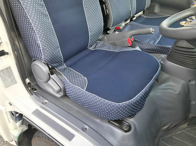 いすゞエルフ高所作業車小型（2t・3t）[写真32]