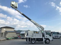 いすゞエルフ高所作業車小型（2t・3t）[写真08]