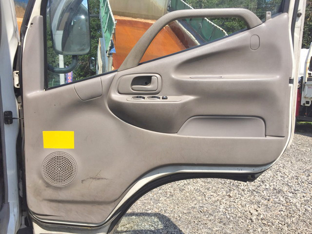 トヨタトヨエース平ボディ小型（2t・3t）[写真28]