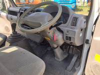 トヨタトヨエース平ボディ小型（2t・3t）[写真31]