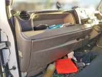 三菱ふそうキャンター平ボディ小型（2t・3t）[写真24]