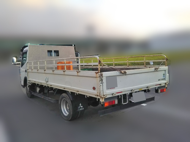 三菱ふそうキャンター平ボディ小型（2t・3t）[写真05]