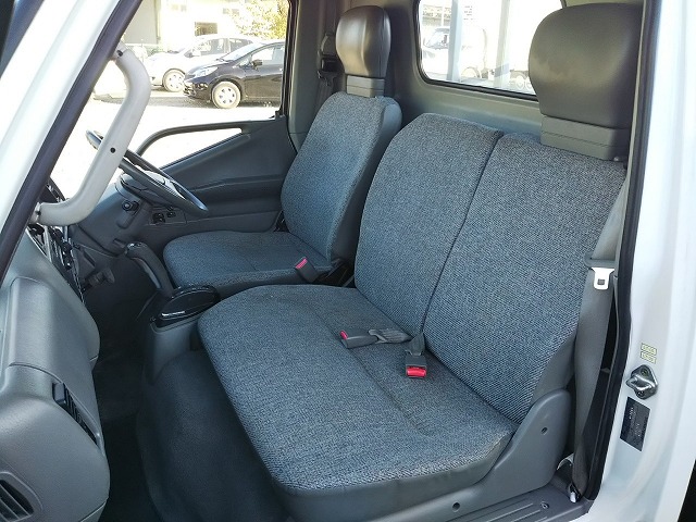 三菱ふそうキャンターアルミブロック小型（2t・3t）[写真29]