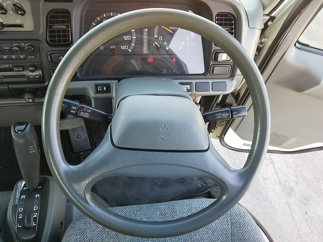 三菱ふそうキャンターアルミブロック小型（2t・3t）[写真32]