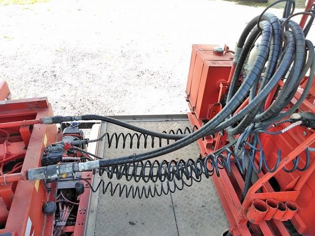 いすゞギガトレーラーヘッド（トラクターヘッド）大型（10t）[写真21]