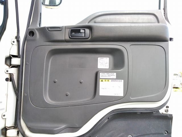 いすゞギガトレーラーヘッド（トラクターヘッド）大型（10t）[写真31]