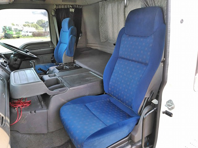 いすゞギガトレーラーヘッド（トラクターヘッド）大型（10t）[写真32]