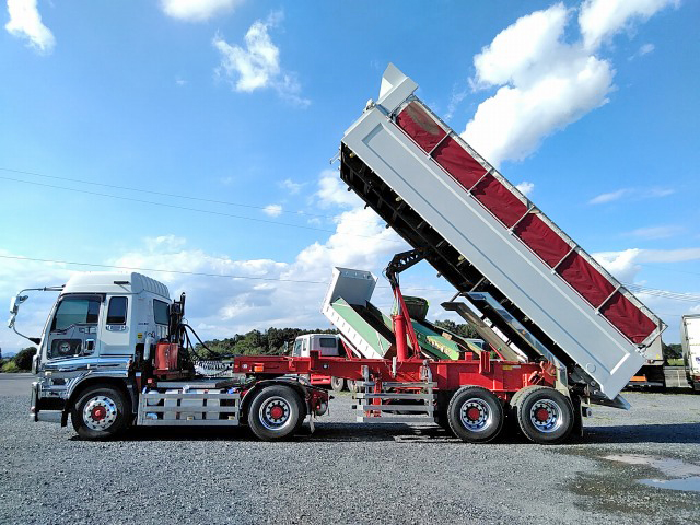 いすゞギガトレーラーヘッド（トラクターヘッド）大型（10t）[写真07]