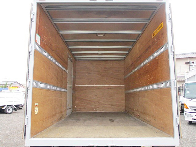 いすゞエルフアルミバン小型（2t・3t）[写真10]