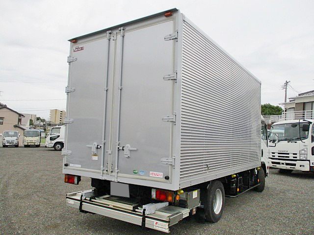 いすゞエルフアルミバン小型（2t・3t）[写真04]