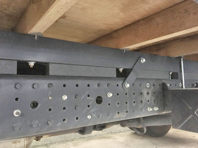 三菱ふそうキャンター平ボディ小型（2t・3t）[写真11]