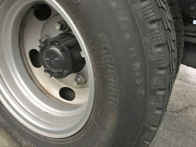 三菱ふそうキャンター平ボディ小型（2t・3t）[写真14]