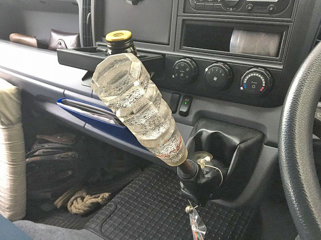 三菱ふそうキャンター平ボディ小型（2t・3t）[写真21]