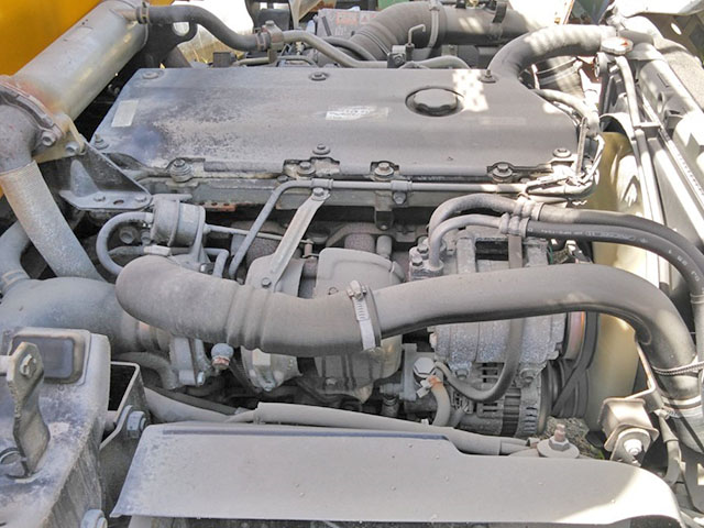 いすゞエルフ汚泥吸引車小型（2t・3t）[写真11]