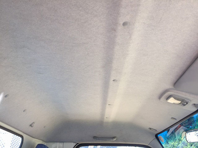 三菱ふそうキャンター平ボディ小型（2t・3t）[写真15]