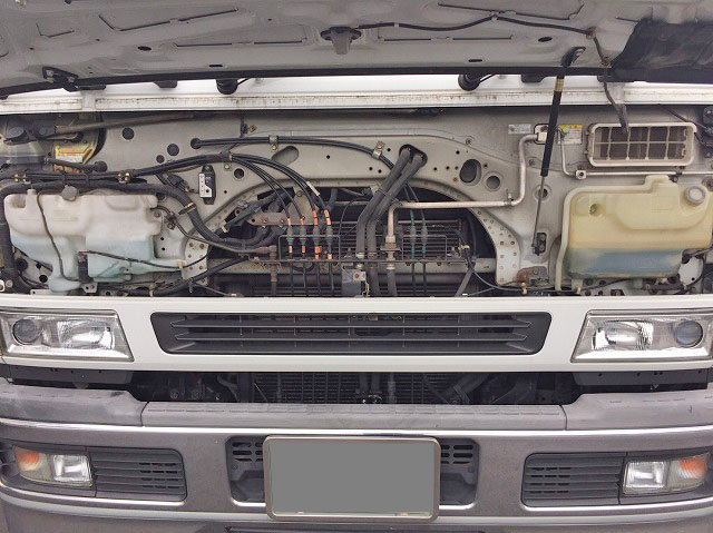 三菱ふそうスーパーグレートアルミウイング大型（10t）[写真13]