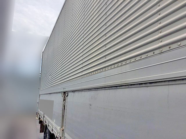 三菱ふそうスーパーグレートアルミウイング大型（10t）[写真04]