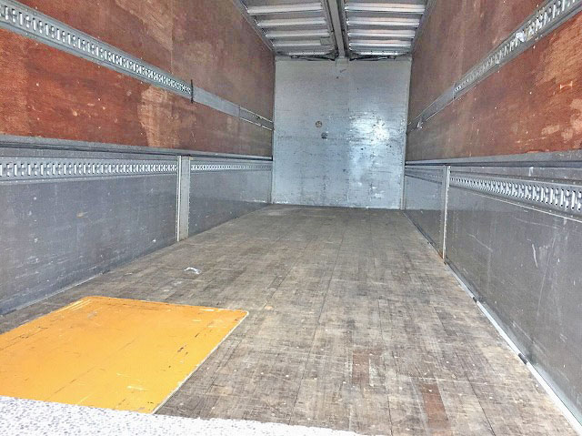 三菱ふそうスーパーグレートアルミウイング大型（10t）[写真08]