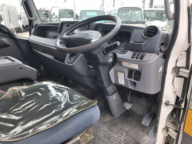 三菱ふそうキャンターヒアブクレーン小型（2t・3t）[写真33]