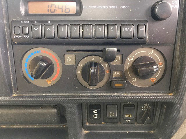 いすゞエルフ平ボディ小型（2t・3t）[写真18]