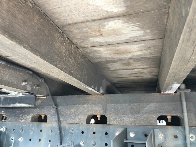 三菱ふそうキャンターアルミブロック小型（2t・3t）[写真12]