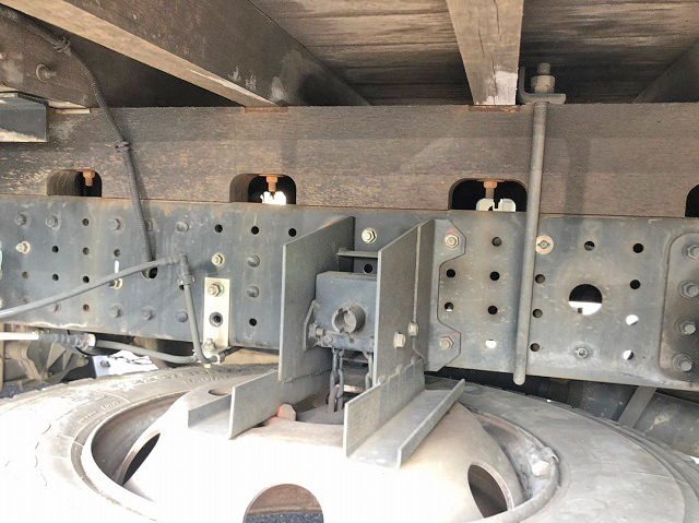 三菱ふそうキャンターアルミブロック小型（2t・3t）[写真13]