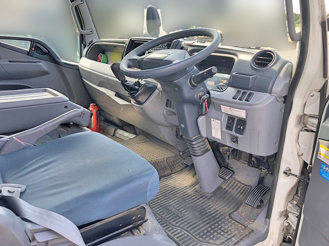 三菱ふそうキャンターアルミブロック小型（2t・3t）[写真22]