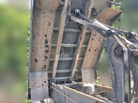 いすゞギガダンプ大型（10t）[写真15]