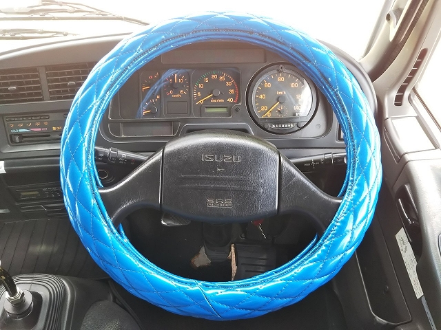 いすゞフォワードアルミブロック中型（4t）[写真32]