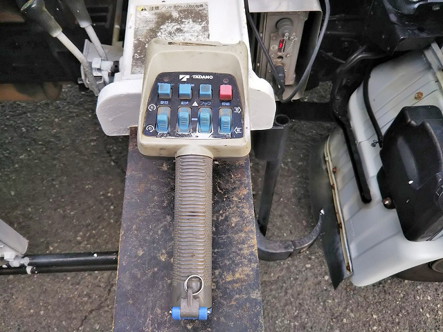 三菱ふそうキャンタークレーン5段小型（2t・3t）[写真35]