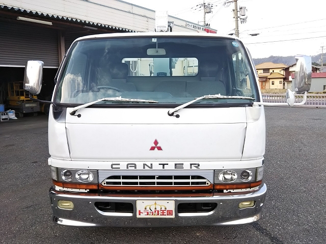 三菱ふそうキャンタークレーン5段小型（2t・3t）[写真09]