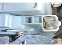 三菱ふそうファイターヒアブ付コンテナ専用車中型（4t）[写真36]