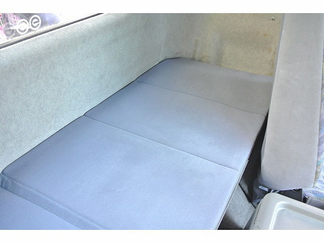 三菱ふそうファイターヒアブ付コンテナ専用車中型（4t）[写真39]