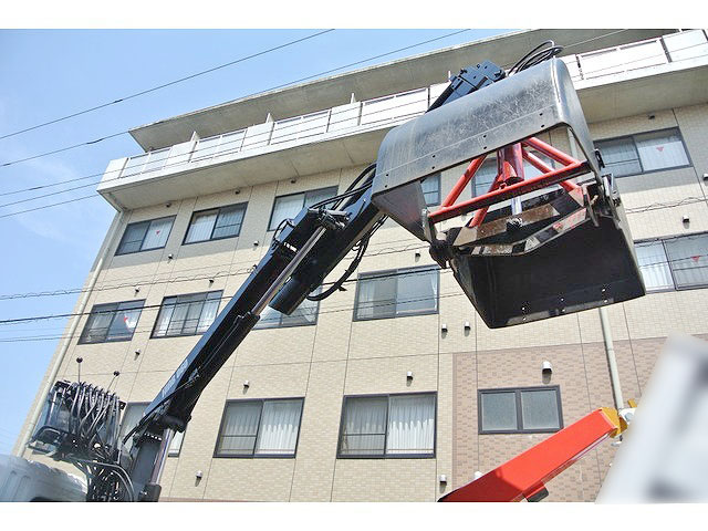 三菱ふそうファイターヒアブ付コンテナ専用車中型（4t）[写真09]