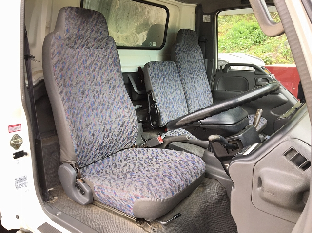 いすゞエルフアルミバン小型（2t・3t）[写真30]