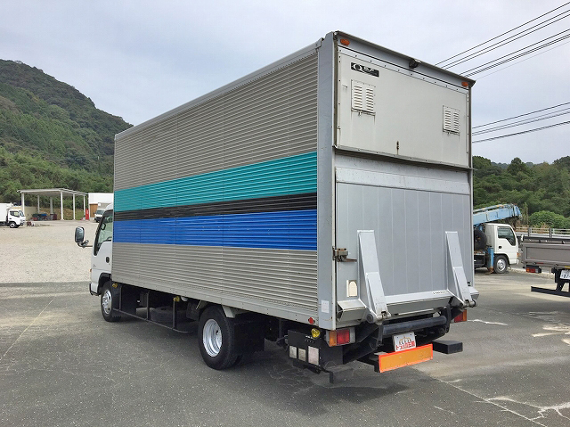 いすゞエルフアルミバン小型（2t・3t）[写真04]