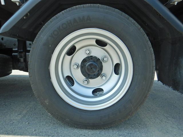 三菱ふそうキャンタークレーン付小型（2t・3t）[写真11]