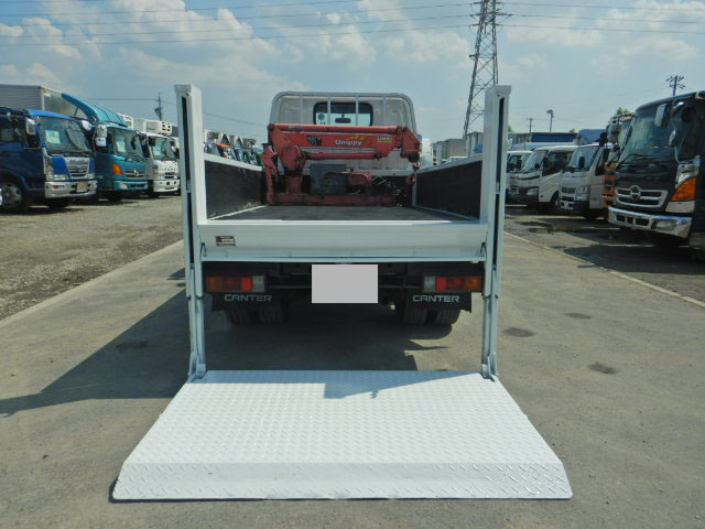 三菱ふそうキャンタークレーン付小型（2t・3t）[写真15]
