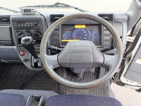 三菱ふそうキャンタークレーン付小型（2t・3t）[写真09]