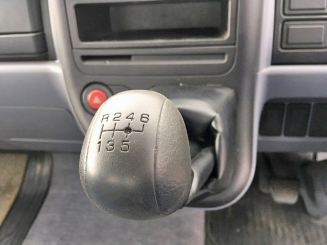 三菱ふそうキャンタークレーン4段小型（2t・3t）[写真30]