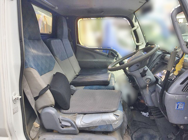 三菱ふそうキャンターダンプ小型（2t・3t）[写真11]