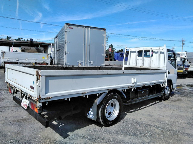 三菱ふそうキャンター平ボディ小型（2t・3t）[写真02]